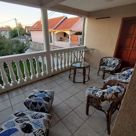 Plavi Apartman Airport Belgrado Exterior foto